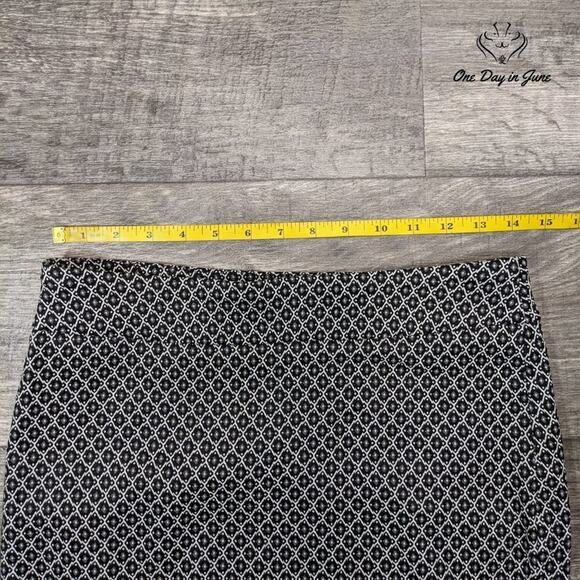 SOHO Apparel Comfort Waist Midi Skirt Size S - Picture 3 of 5